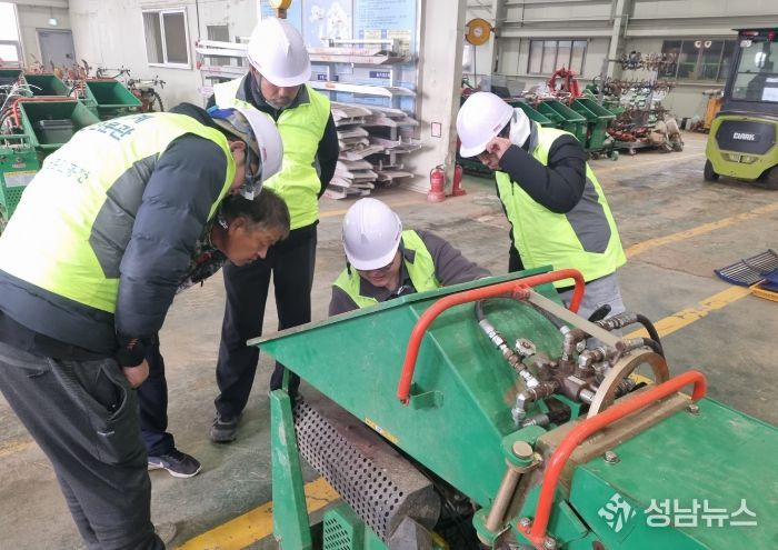 농부산물 불법 소각 근절… 파쇄 근로자 안전교육 실시