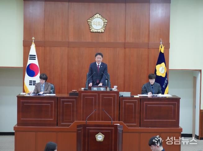 최찬훈 영도구의회 의장, 가처분 신청 인용에 따라 의장직 복귀