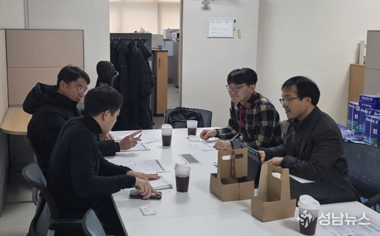 나주시가 지난 10일 산업통상부를 방문해 ‘고전력반도체 모듈 실증 인프라 구축 사업’을 위한 국비 지원을 건의했다.