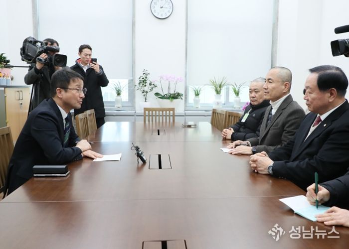 김진태 지사, 한병도 원내대표 면담…강원특별법 개정안 통과 촉구