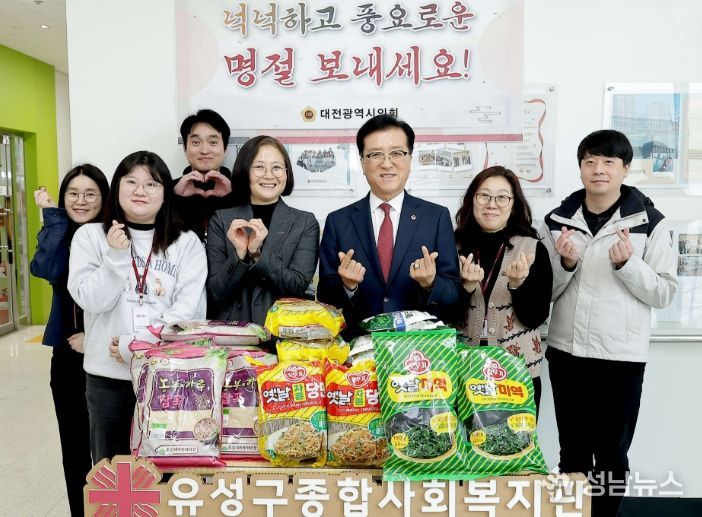 대전시의회 조원휘 의장, 설 맞아 복지시설·전통시장 방문