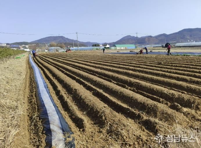 충주시, 영농철 맞아 농작업 대행서비스 본격 시행