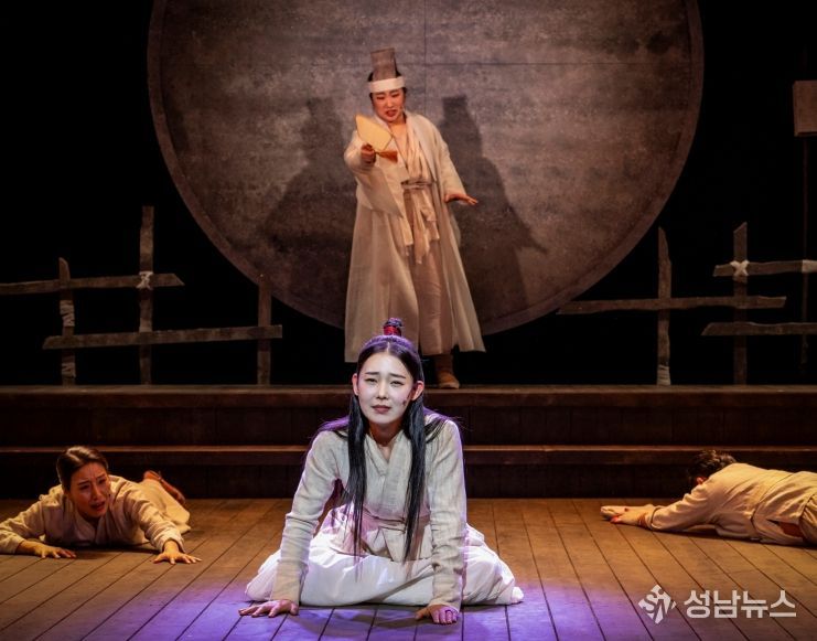 금나래아트홀 상주단체 ‘타루’ 공연사진_‘두아:유월의눈(2024)’