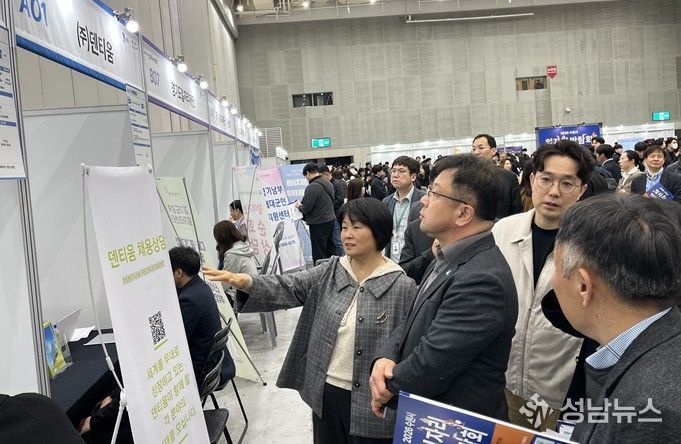 수원특례시의회 장정희 의원, “청년 취업 기회 넓힌 수원시 일자리박람회… 지속 발전 기대”